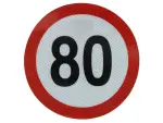 ātruma ierobežojuma zīme uz uzlīmes - 80 km/h